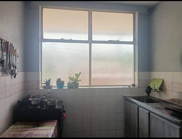 2 BEDROOM FLAT FOR SALE IN THREE RIVERS